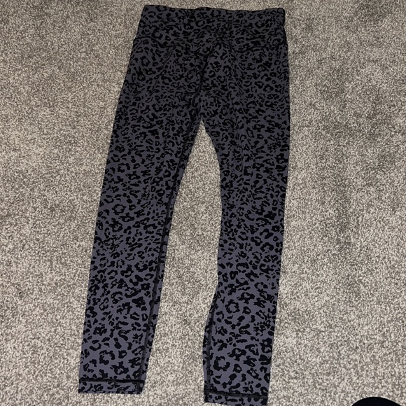 Athleta leopard print Elation leggings - Picture 2 of 3